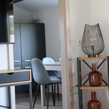 Holzhaus Am Listersee