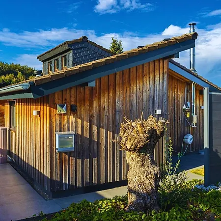 Holiday home Holzhaus Am Listersee *